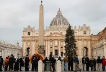 Pope Benedict XVI: Lying in state at the Vatican begins