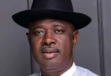 Nigeria scraps signature bonuses to lure investment in oil sector
