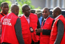 EFCC arrests 8 suspected internet fraudsters in Akwa Ibom