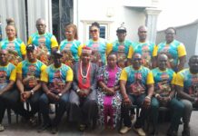 Eze Chika Nwokedi dines with supportive friends in appreciation, give gifts (Photos)
