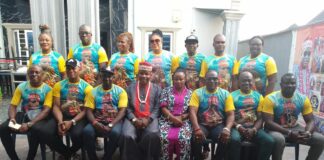 Eze Chika Nwokedi dines with supportive friends in appreciation, give gifts (Photos)