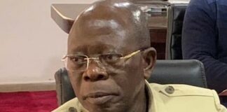 Netizens blast Oshiomhole for calling Edo governor’s wife barren