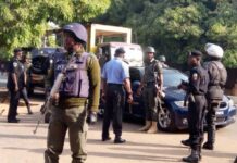 Police foils attack on station, kills three hoodlums