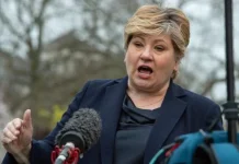Thornberry Condemns US Action in Venezuela, Says It Breaches International Law