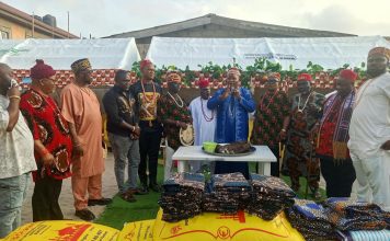 Eze Chika Nwokedi Celebrates Iriji Festival, Gifts Guests Cash, Foodstuffs, Other Items